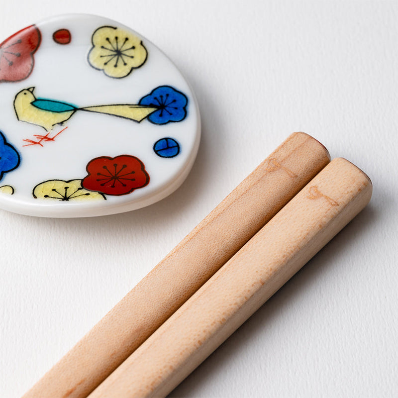 [Chopsticks and Chopstick Rest]  KUTANI SEAL UME(Plum)  (8.85inch) with Chopstick rest set In a Box | MATSUKAN | Wakasa Lacquerware