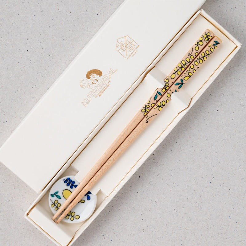 [Chopsticks and Chopstick Rest]  KUTANI SEAL FUJI(Wisteria)  (8.85inch) with Chopstick rest set In a Box | MATSUKAN | Wakasa Lacquerware