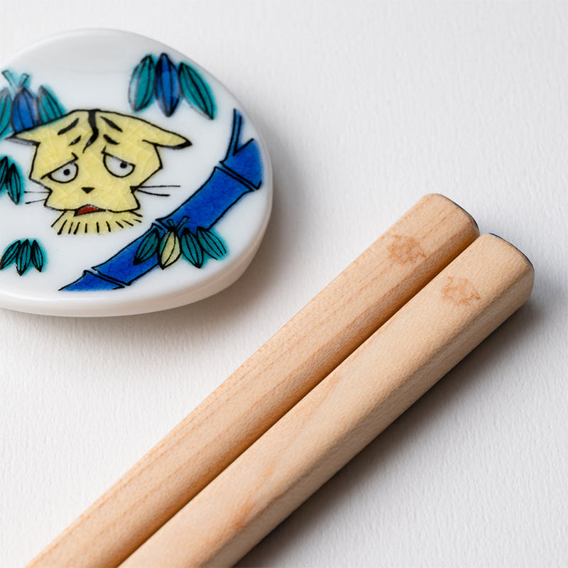 [Chopsticks and Chopstick Rest]  KUTANI SEAL TAKE(Bamboo)  (8.85inch) with Chopstick rest set In a Box | MATSUKAN | Wakasa Lacquerware