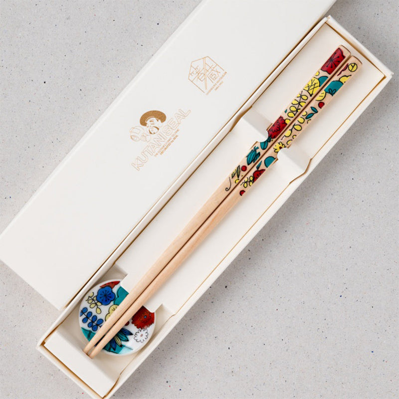 [Chopsticks and Chopstick Rest]  KUTANI SEAL GOSHU(Five Flowers)  (8.85inch) with Chopstick rest set In a Box | MATSUKAN | Wakasa Lacquerware