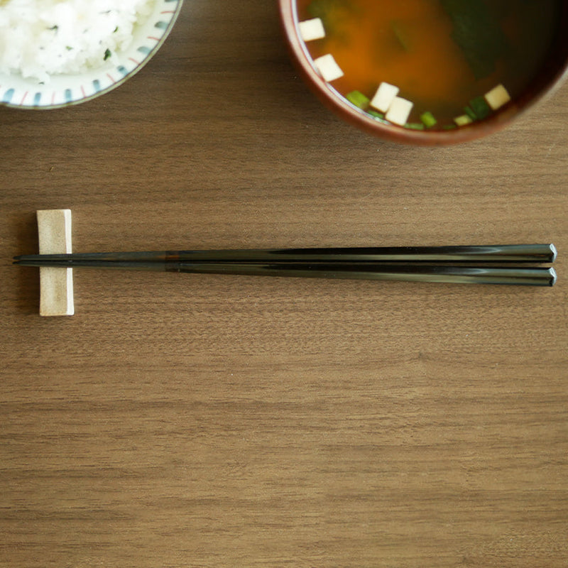 [Chopsticks and Chopstick Rest]  a Pair of Enboy Pentagon with Chopstick rest (8.46inch & 9inch) | Wakasa Lacquerware