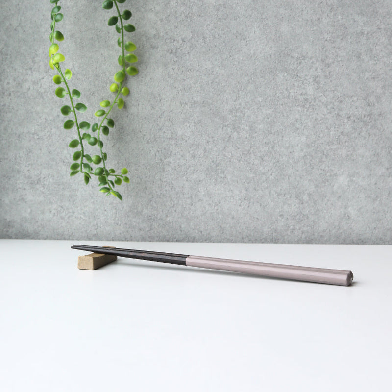 [Chopsticks and Chopstick Rest]  HASHIKURA SEASON01 Octagonal Wenge Pink (8.85inch) with Ceramic chopstick rest | MATSUKAN | Wakasa Lacquerware