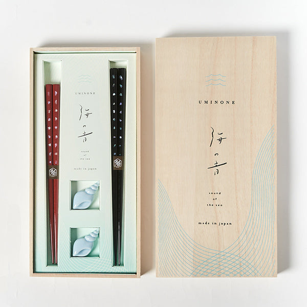 [Chopsticks and Chopstick Rest] SHELL PEONY a Pair of Mother of pearl decorated Chopsticks with light blue shell shaped Chopstick rests | Wakasa Lacquerware| MATSUKAN