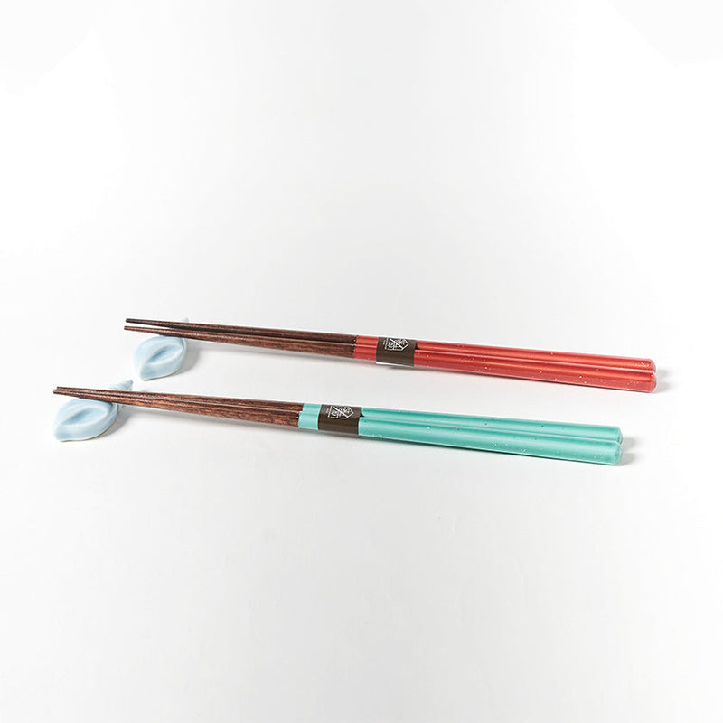 [Chopsticks and Chopstick Rest] SPARKLING WAVE a  Pair of Chopsticks with light blue shell shaped Chopstick rests | Wakasa Lacquerware| MATSUKAN