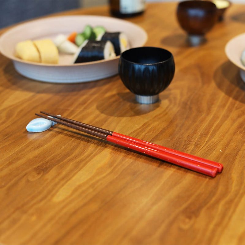 [Chopsticks and Chopstick Rest] SPARKLING WAVE a  Pair of Chopsticks with light blue shell shaped Chopstick rests | Wakasa Lacquerware| MATSUKAN