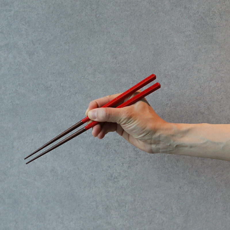 [Chopsticks and Chopstick Rest] SPARKLING WAVE a  Pair of Chopsticks with light blue shell shaped Chopstick rests | Wakasa Lacquerware| MATSUKAN