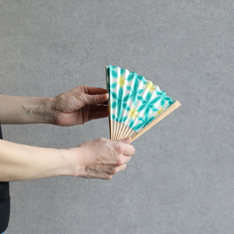 [Hand Fan] SEKKA SHIBORI (flower pattern like snowflakes) Green for Women |Kurotani Washi Paper | Kurotani Washi Cooperative Group