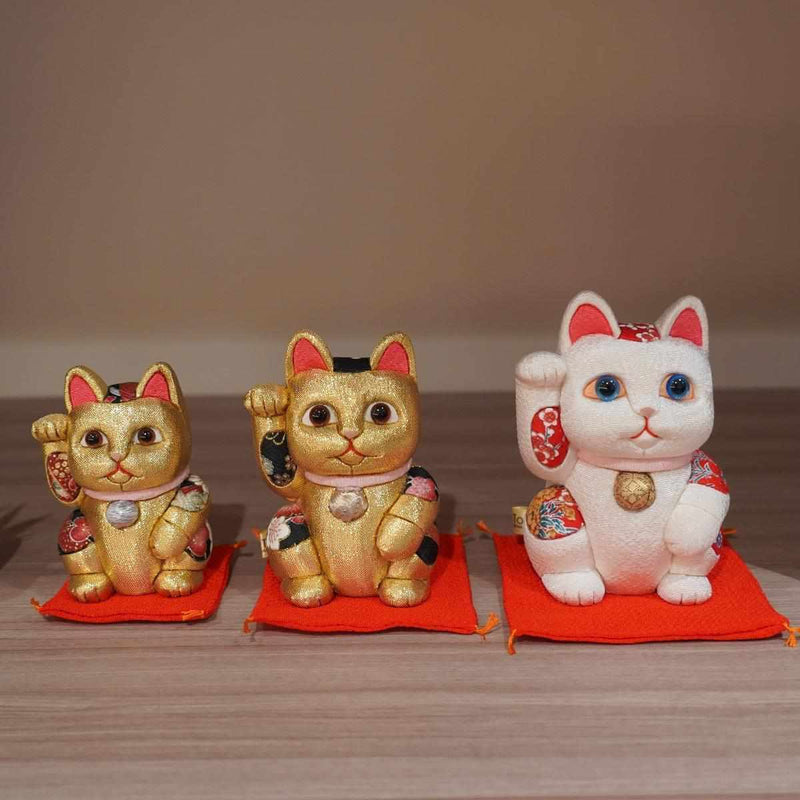 MANEKI NEKO, FENG SHUI (GOLD) FORTUNE, Beckoning Lucky Cat, Edo Art Dolls
