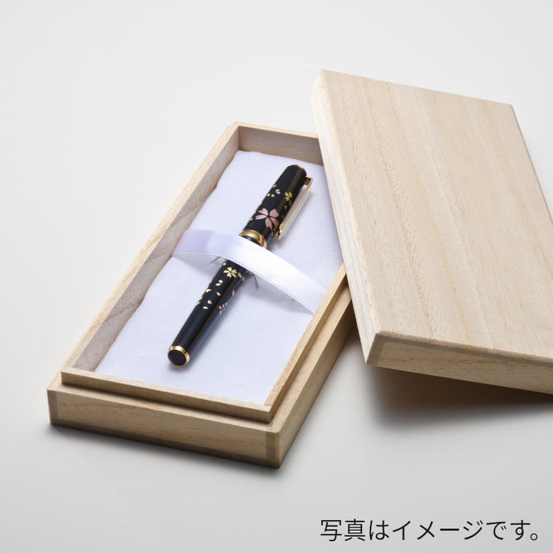 [MAKIE FOUNTAIN PEN] MOON AND RABBIT (Nib 18kt Gold M) | Kanazawa Gold Leaf | HAKUICHI