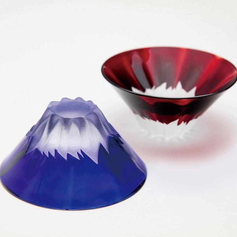 ENGRAVED GLASS BLUE RED FUJI CELEBRATION CUP (PAIR) IN A WOODEN BOX, Edo Glass