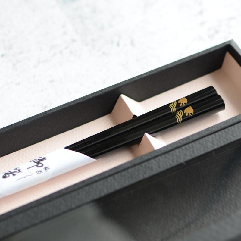 HAND-DRAWN GOLD OR SILVER LACQUR NAMICHIDORI BLACK (1 SET), Chopsticks, Wajima Lacquerware